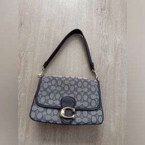 Coach Soft Tabby Shoulder Signature Bag